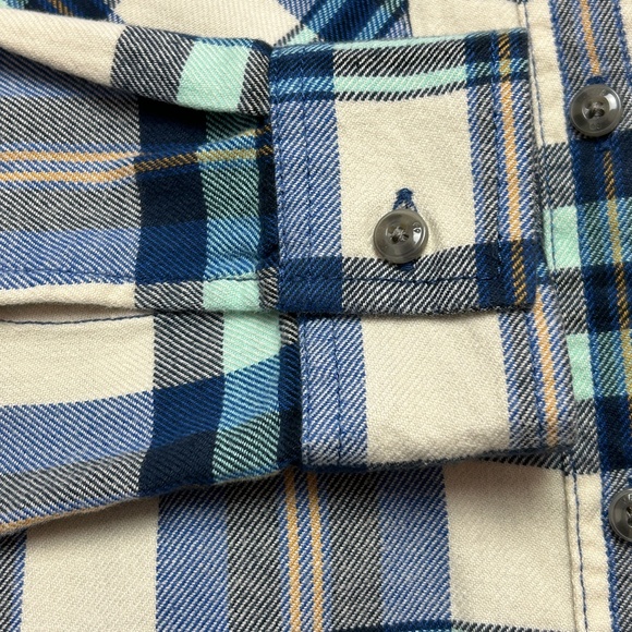 Vans Flannel Long Sleeve Plaid Button Up Shirt - Picture 6 of 11